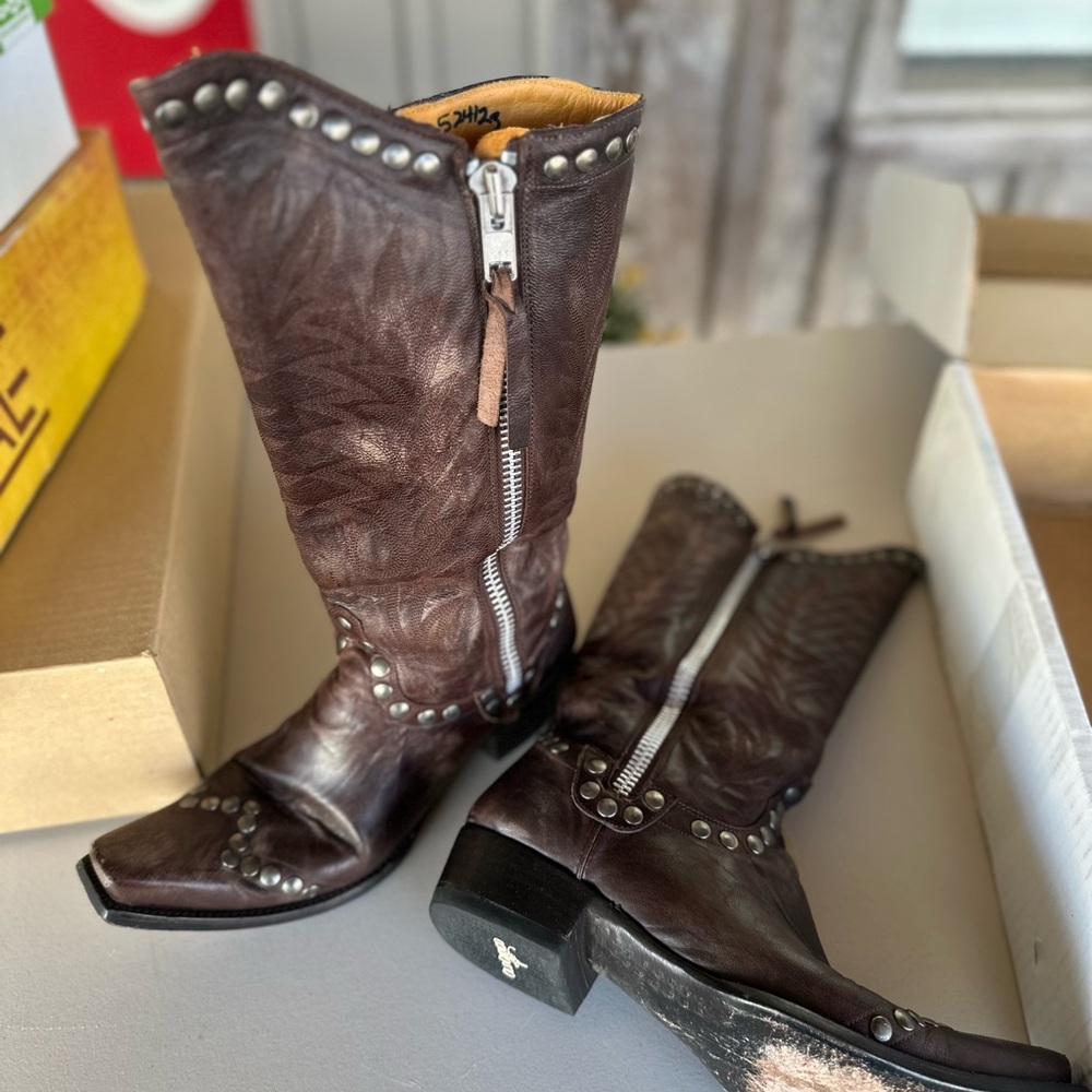 Old Gringo Leather Studded Cowboy Boots